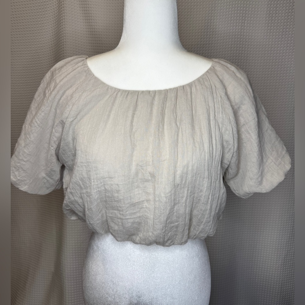 Pre-Owned Forever 21 Beige OpenBack Tie Blouse ShortSleeve Peasant Style - SizeS